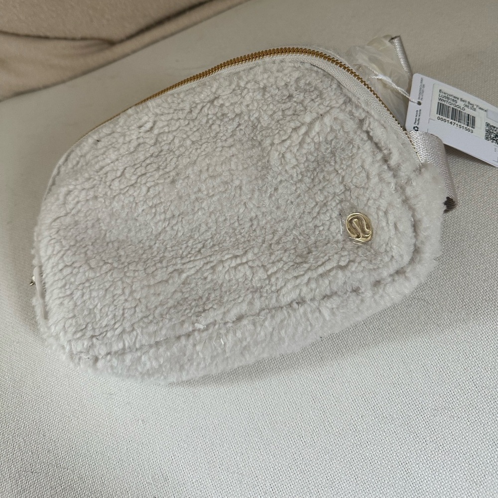 lululemon fleece sherpa belt bag